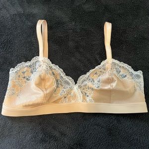 Bralette - lace/satin. Great condition, new, never worn! Size 38A/B.